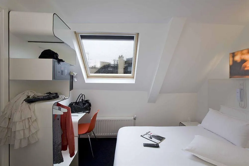 Hotel Maxim Folies Paris