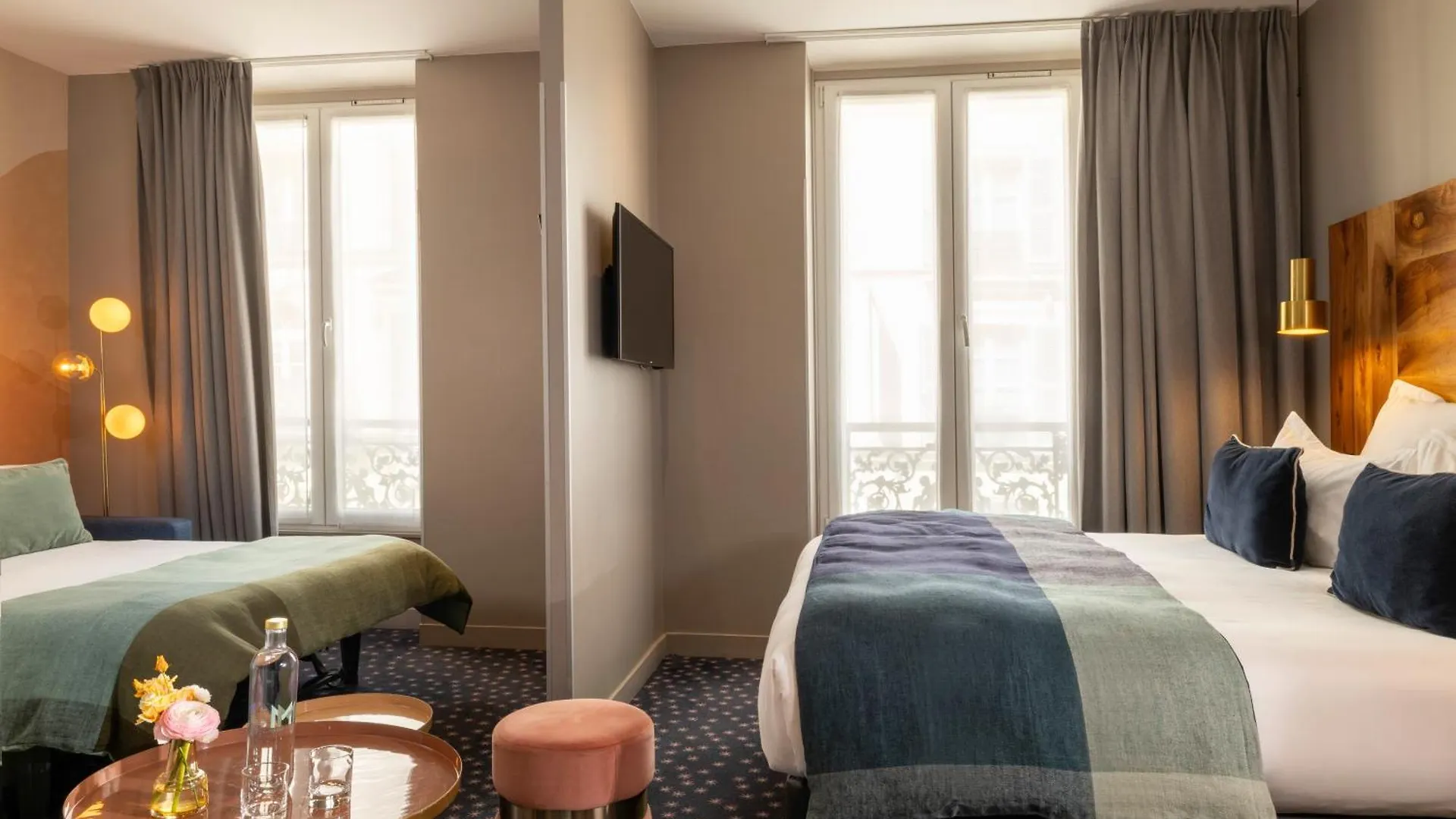 Hotel Maxim Folies Paris