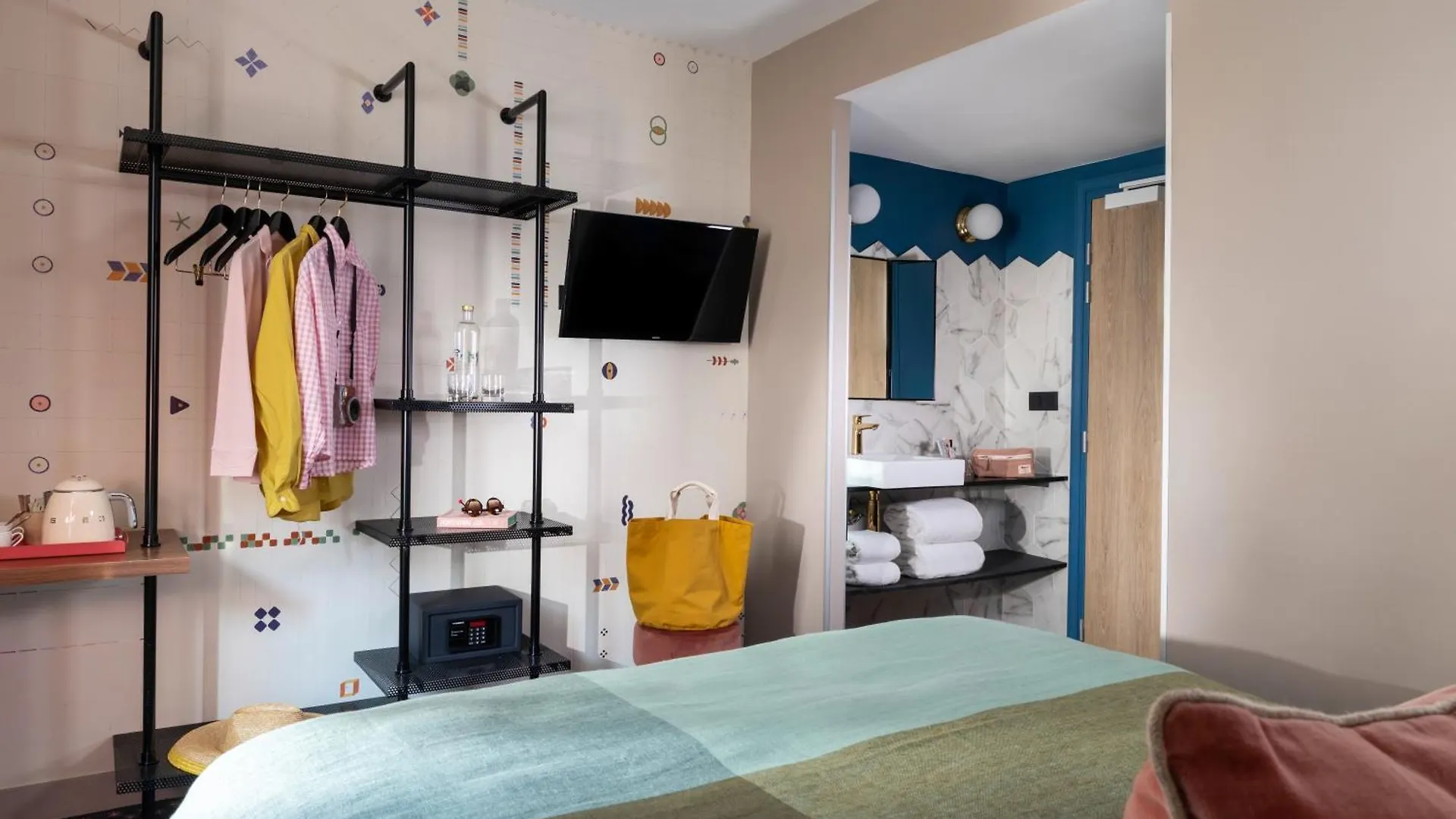 Hotel Maxim Folies Paris