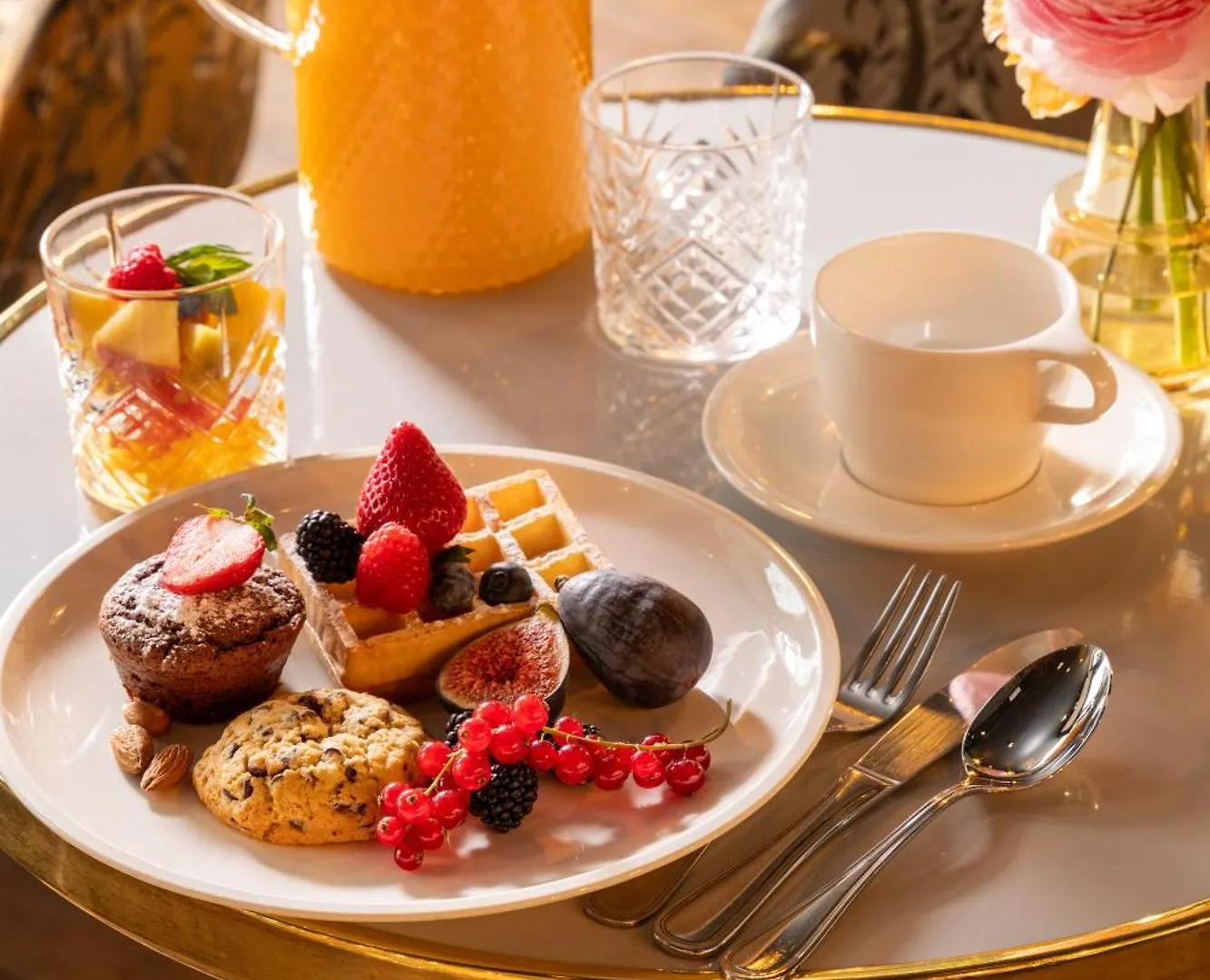 Hotel Maxim Folies Paris