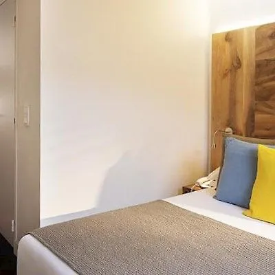 Hotel Maxim Folies Paris