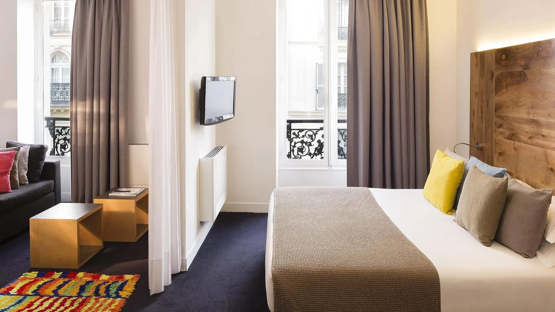 Hôtel Maxim Folies Paris Hotel