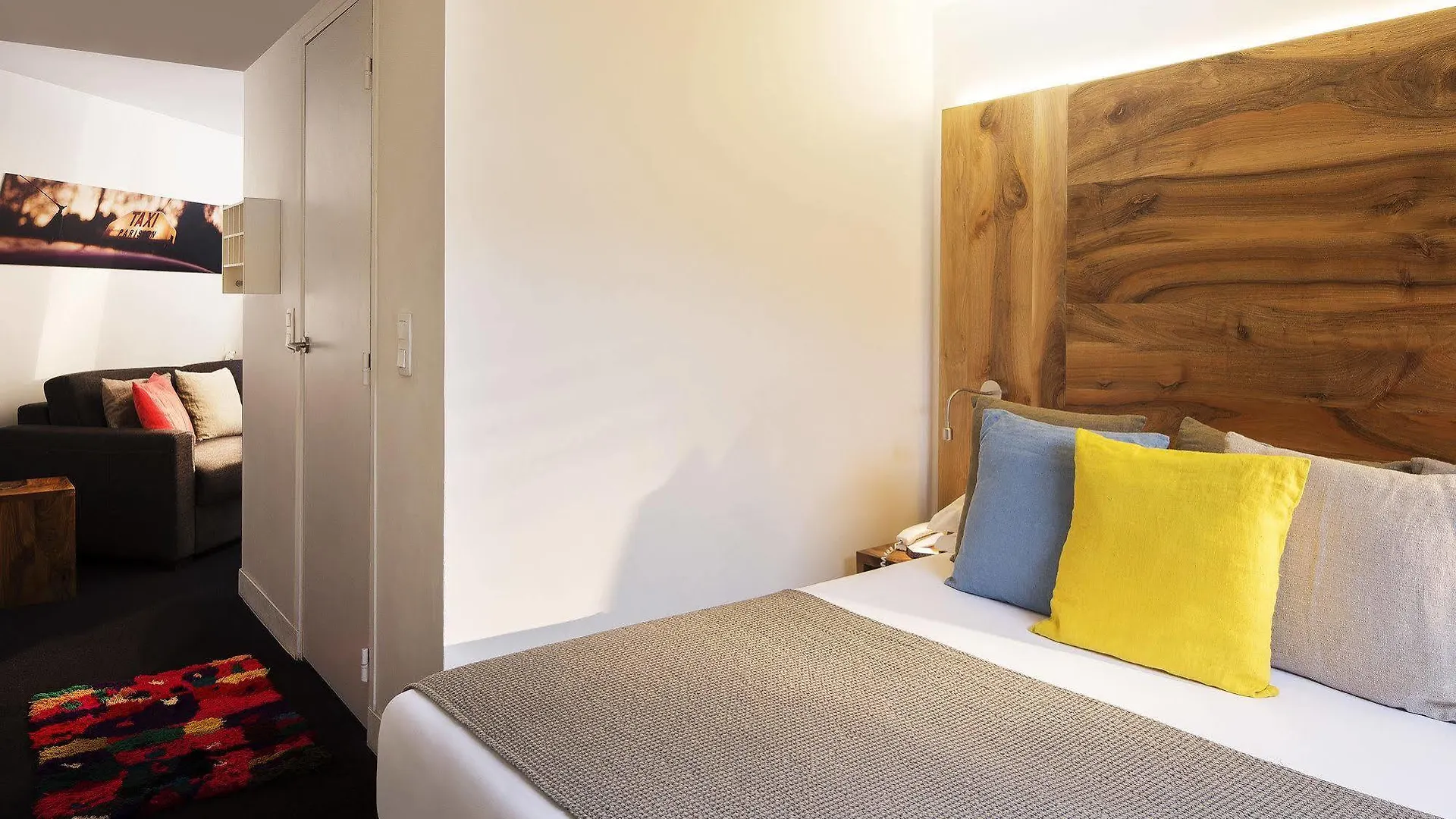 Hotel Maxim Folies Paris 3*,