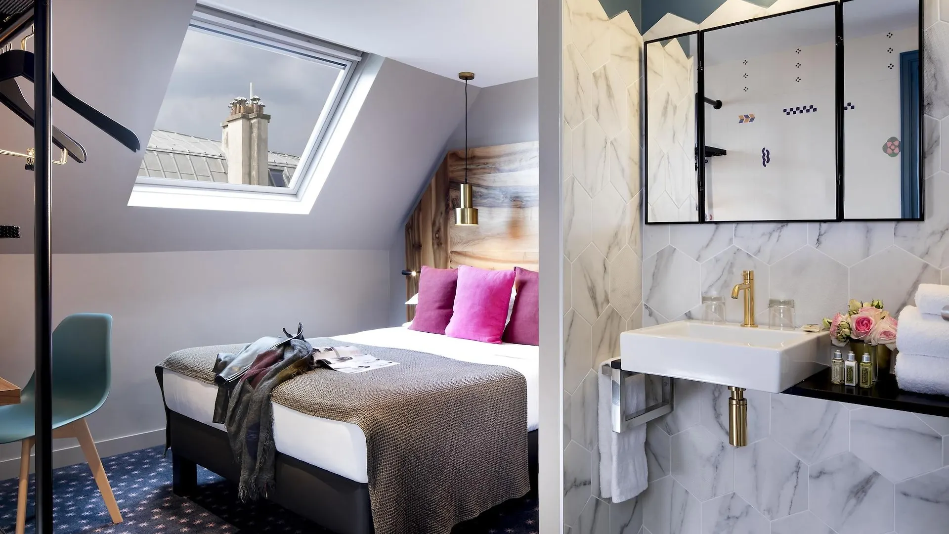 Hotel Maxim Folies Paris