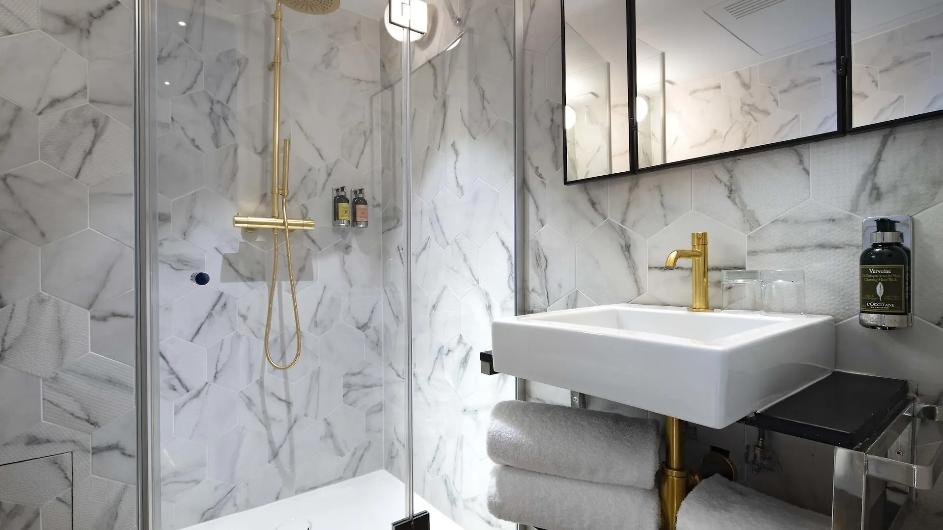 Hotel Maxim Folies Paris