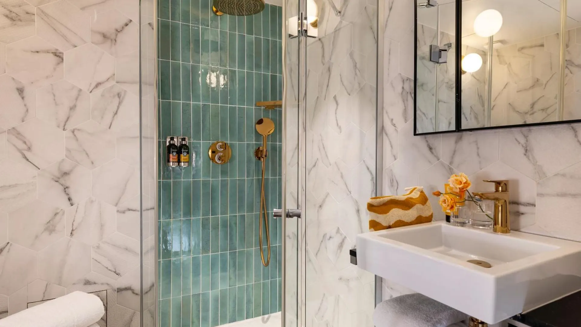 Hotel Maxim Folies Paris 3*,  Frankrike