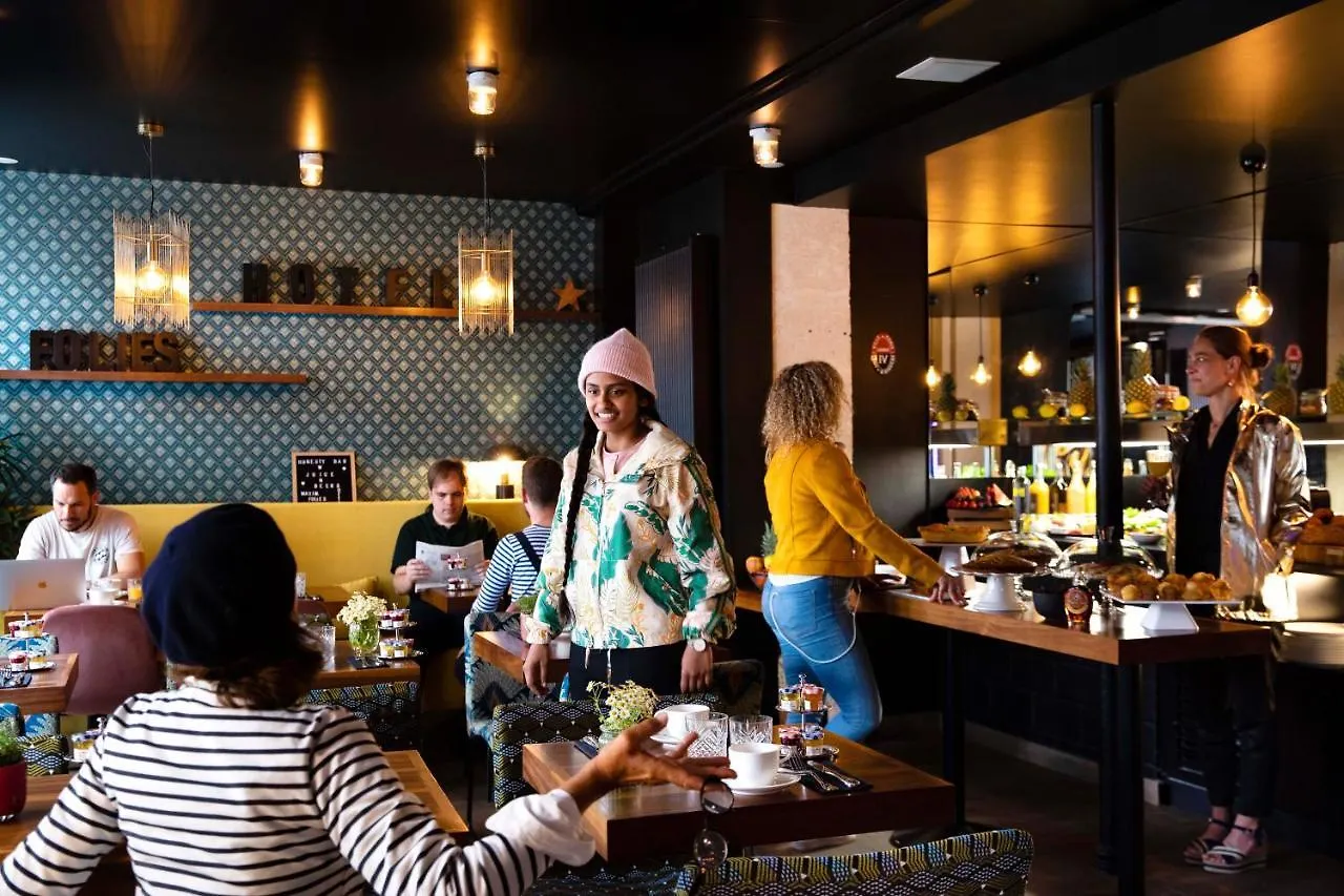 Hotel Maxim Folies Paris